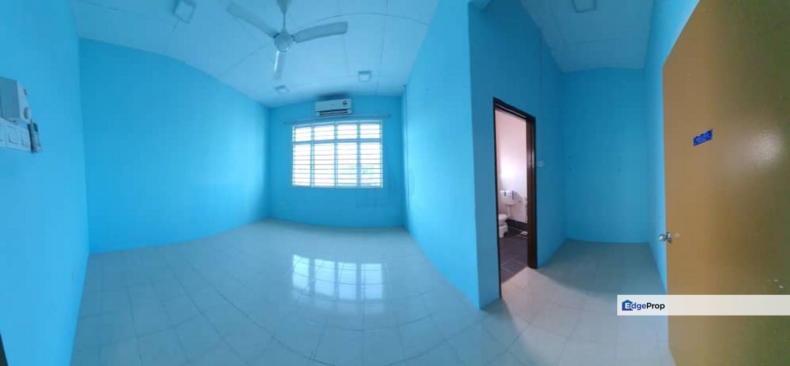 FREEHOLD Double Storey Terrace Taman Warisan Putra Jenderam Hilir  Selangor, Selangor, Dengkil