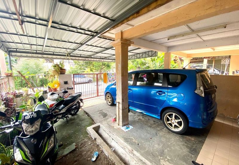 Taman Dahlia, Sepang