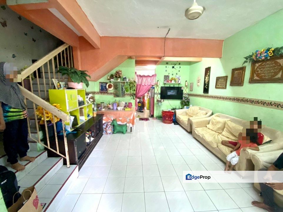 FREEHOLD Double Storey Terrace Taman Dahlia Bandar Baru Salak Tinggi Sepang Selangor , Selangor, Sepang
