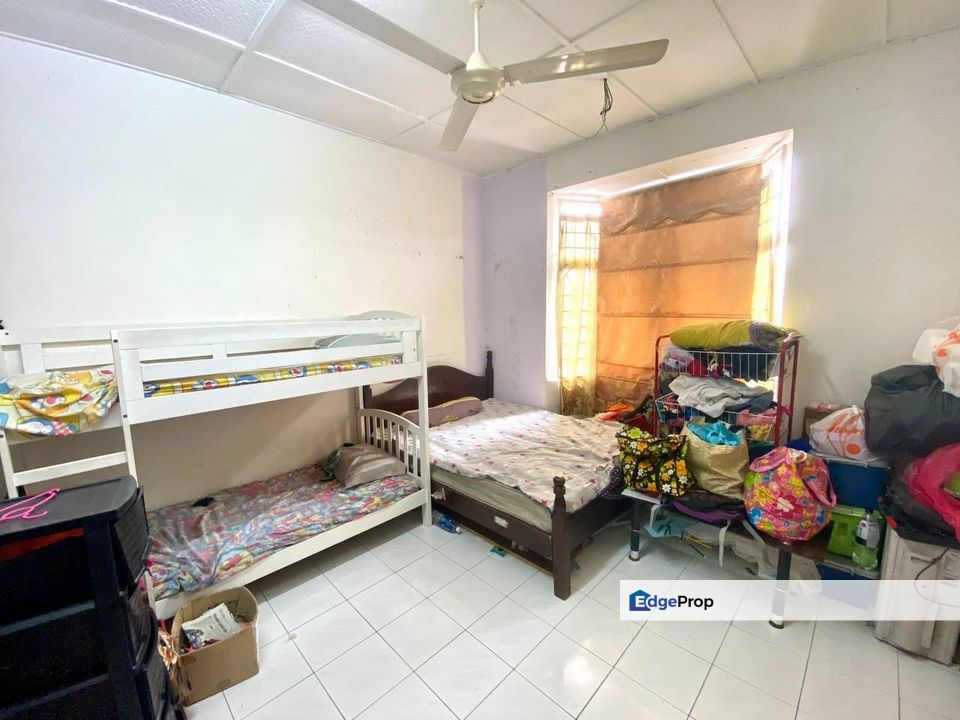 FREEHOLD Double Storey Terrace Taman Dahlia Bandar Baru Salak Tinggi Sepang Selangor , Selangor, Sepang