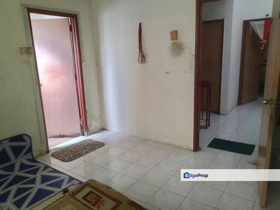 FREEHOLD 2 Storey Tmn Dahlia Bdr Baru Salak Tinggi Sepang Selangor, Selangor, Sepang