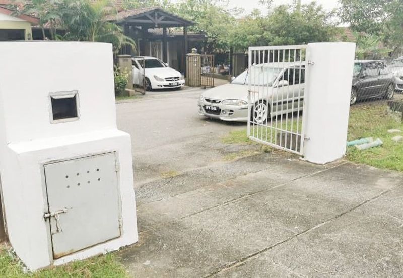 Desa Pinggiran Putra