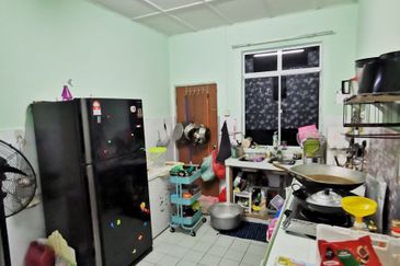 Desa Pinggiran Putra