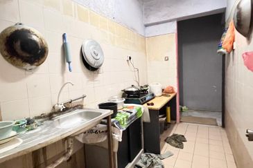 NEAR TOL BANGI GATEWAY MALL FIRST FLOOR Perkasa Shop Apartment Seksyen 15 Bandar Baru Bangi