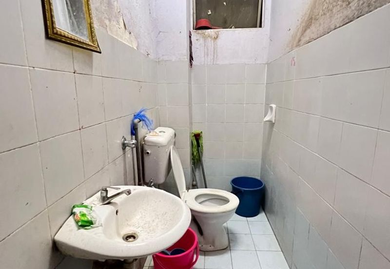NEAR TOL BANGI GATEWAY MALL FIRST FLOOR Perkasa Shop Apartment Seksyen 15 Bandar Baru Bangi