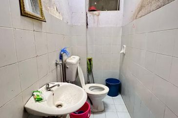 NEAR TOL BANGI GATEWAY MALL FIRST FLOOR Perkasa Shop Apartment Seksyen 15 Bandar Baru Bangi