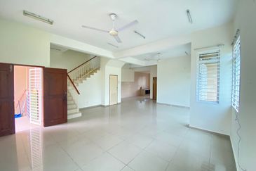 Desa Pinggiran Putra