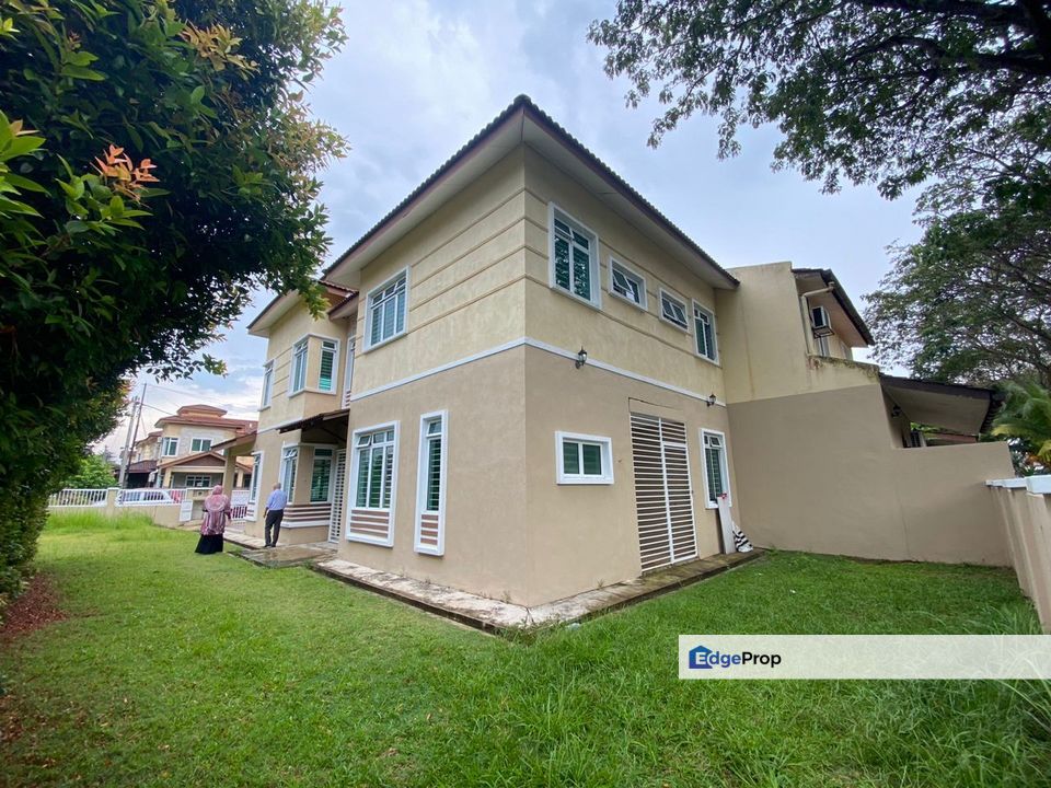 HUGE LAND Double Storey Semi D Desa  Pinggiran Putra, Selangor, Kajang