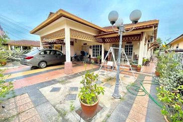 Desa Pinggiran Putra