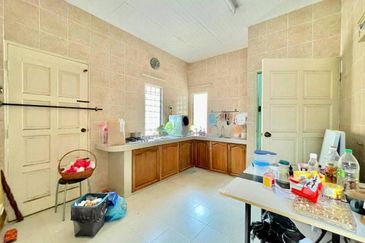 Desa Pinggiran Putra