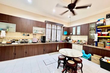 Desa Pinggiran Putra