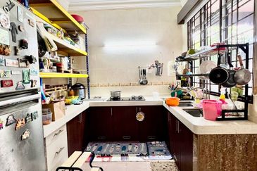 Desa Pinggiran Putra