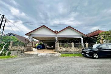 Desa Pinggiran Putra