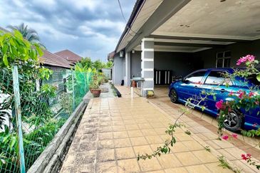 Desa Pinggiran Putra