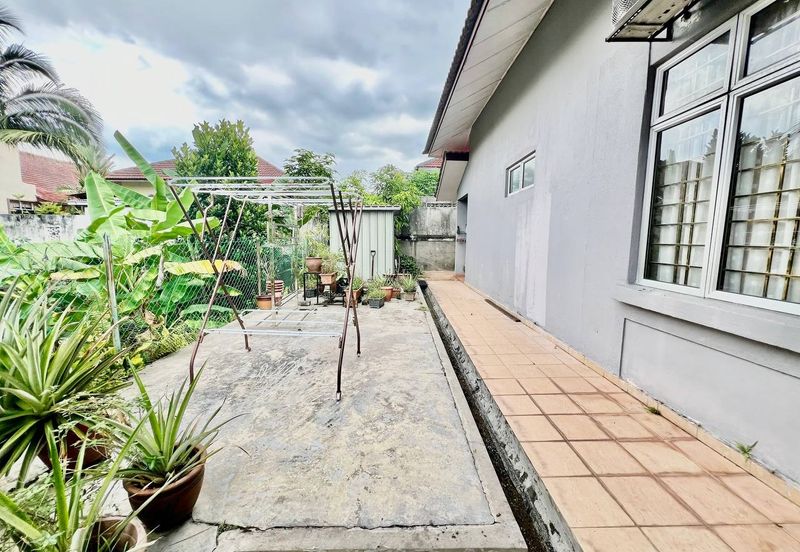 Desa Pinggiran Putra