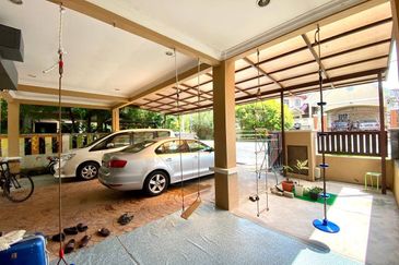 Desa Pinggiran Putra