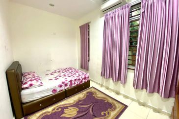 Desa Pinggiran Putra