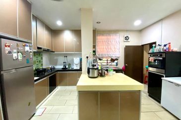 Desa Pinggiran Putra