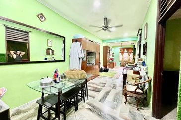 Taman Sri Raya, Batu 9