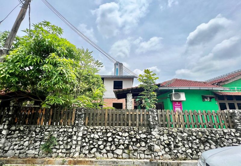 Taman Sri Raya, Batu 9