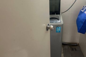 RENOVATED Double Storey Terrace Camelia Residence Semenyih 