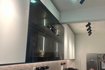 RENOVATED Double Storey Terrace Camelia Residence Semenyih 