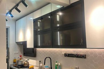 RENOVATED Double Storey Terrace Camelia Residence Semenyih 