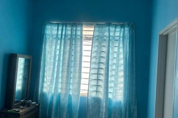 RENOVATED Double Storey Terrace Camelia Residence Semenyih 