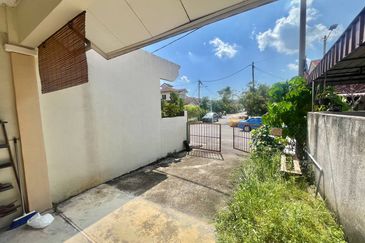 Bandar Baru Salak Tinggi