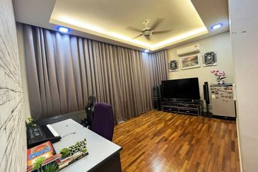 FULLY FURNISHED  RENOVATED 3 Storey Semi D Villa (Cluster) 1080 Residence Puncak Saujana Prima Saujana Kajang