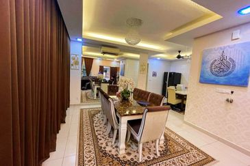 FULLY FURNISHED  RENOVATED 3 Storey Semi D Villa (Cluster) 1080 Residence Puncak Saujana Prima Saujana Kajang