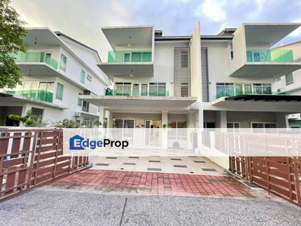 FULLY FURNISHED  RENOVATED 3 Storey Semi D Villa (Cluster) 1080 Residence Puncak Saujana Prima Saujana Kajang, Selangor, Kajang