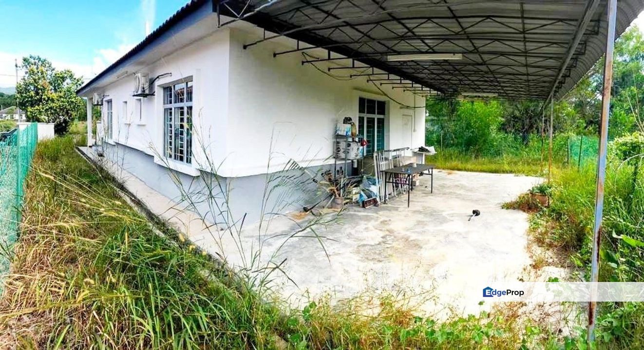 TANAH LUAS Single Storey Bungalow Tasik Senangin Mahkota Hills Negeri Sembilan, Negeri Sembilan, Mantin
