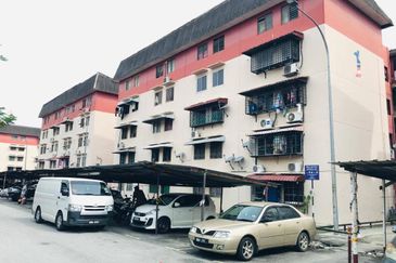 Flat Pandan Jaya Blok L13