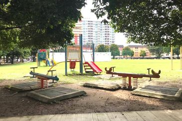 Flat Pandan Jaya Blok L13