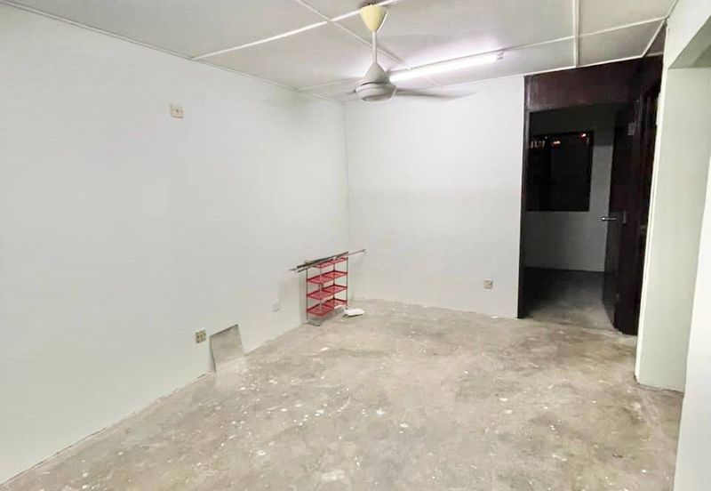 Flat Pandan Jaya Blok L13