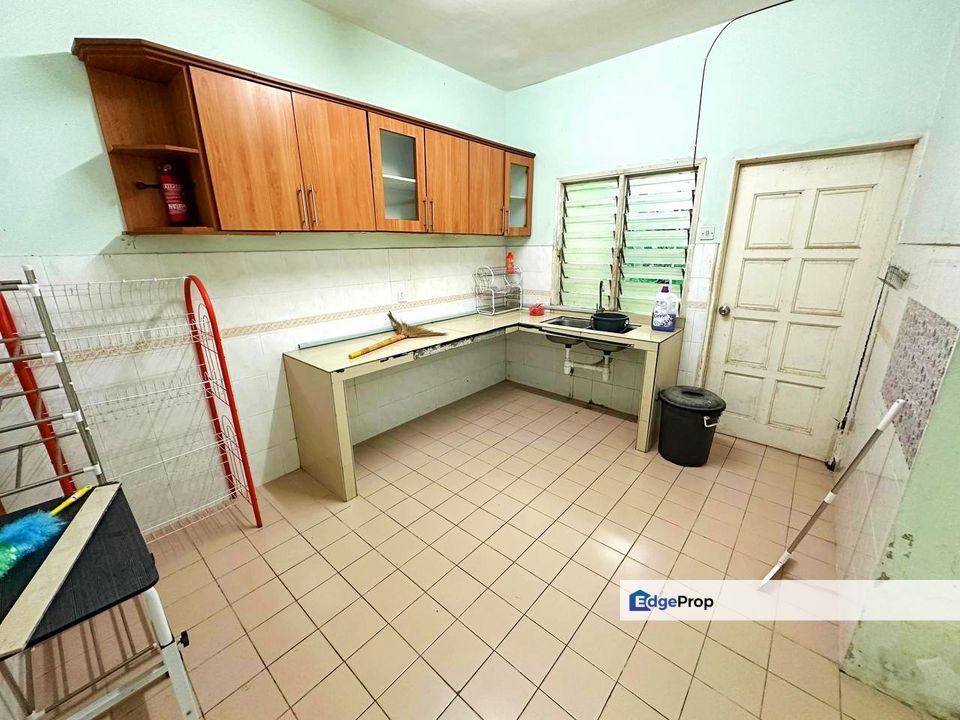 MURAH 2 Storey Terrace House Taman Mawar Bandar Baru Salak Tinggi, Selangor, Sepang