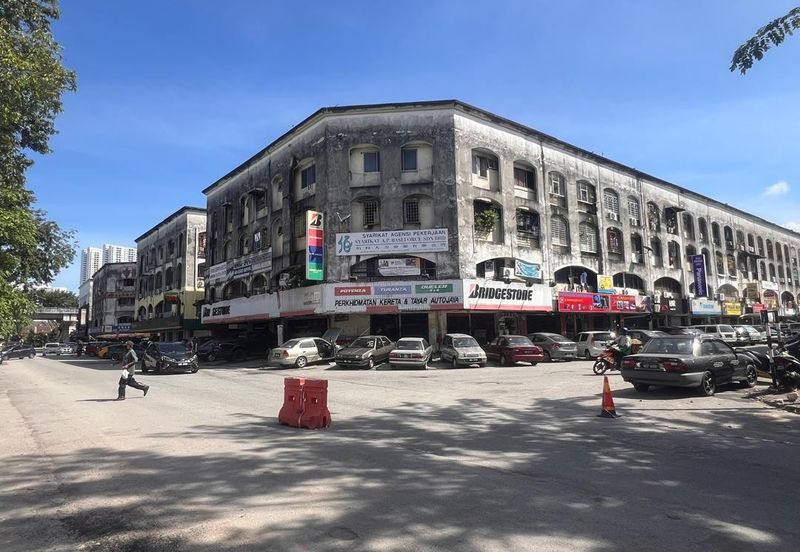 Flat Pandan Jaya Blok L13