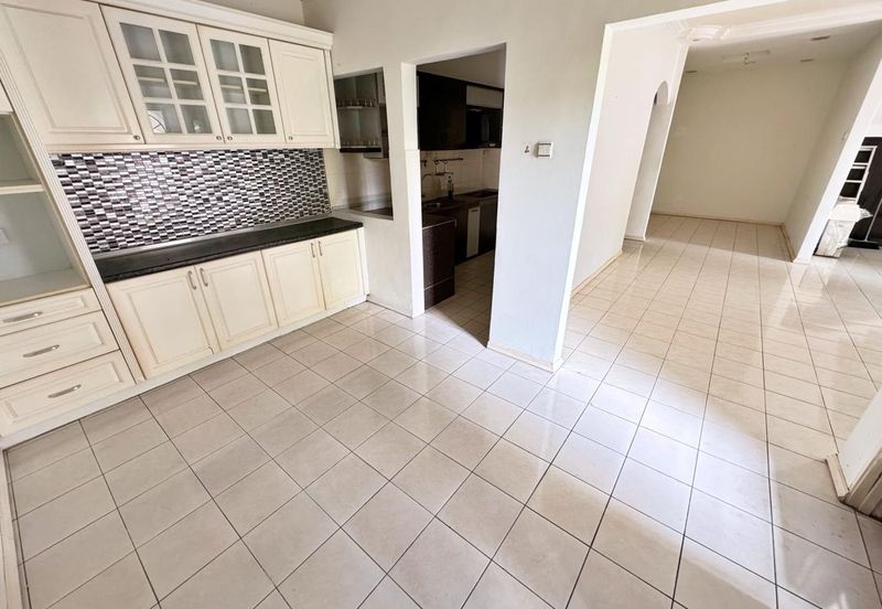 Seksyen 6 @ Bandar Bukit Mahkota