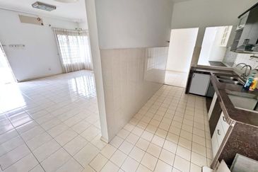 Seksyen 6 @ Bandar Bukit Mahkota