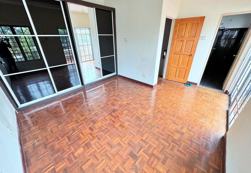 Seksyen 6 @ Bandar Bukit Mahkota