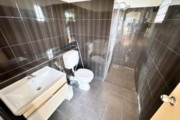 Seksyen 6 @ Bandar Bukit Mahkota