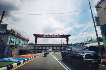 Pekan Sungai Besi