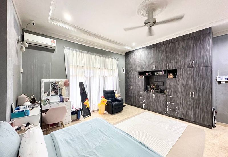 Desa Pinggiran Putra