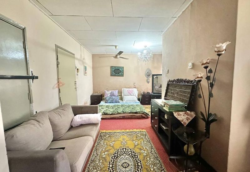 AU 1 (Datuk Keramat)