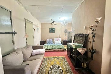 AU 1 (Datuk Keramat)