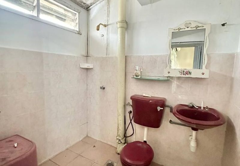 AU 1 (Datuk Keramat)