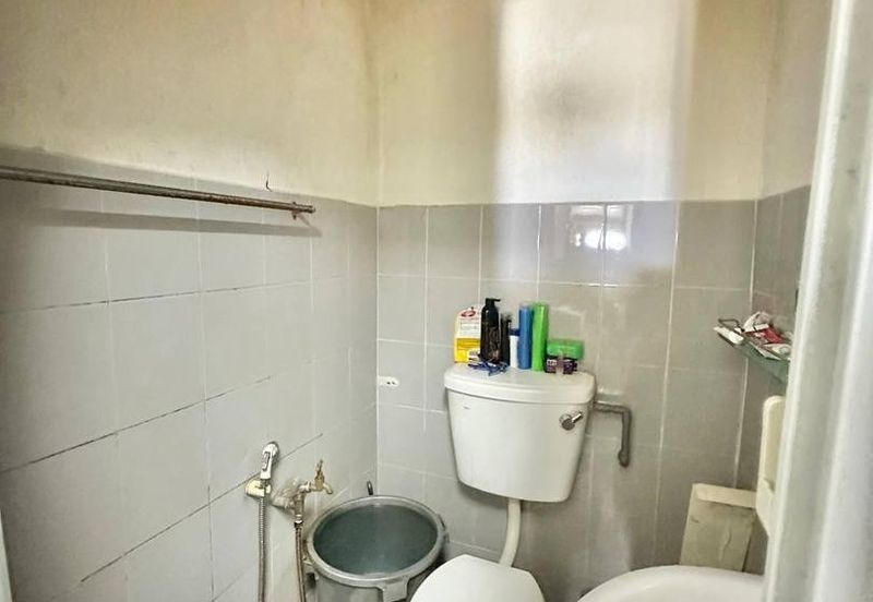 AU 1 (Datuk Keramat)