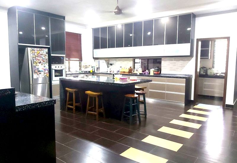 Putra Hill Residency