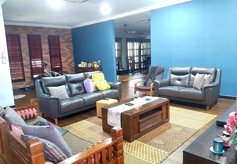 Putra Hill Residency